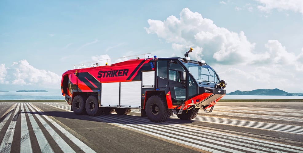 Oshkosh ARFF Striker 6x6 Airport Runway