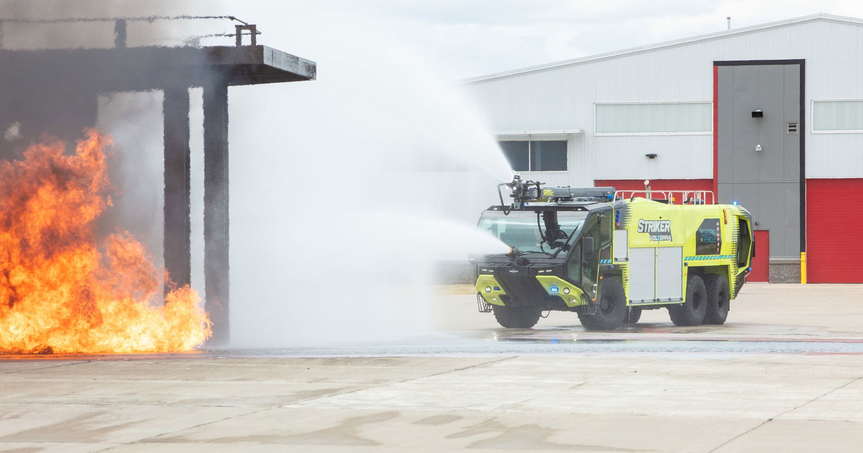 FOXracing  attackpro fire groveＬサイズ Manchester Fire Department: Aerial Platform | Bronto Skylift