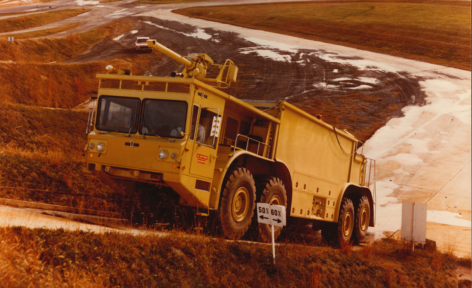 Аэродромная пожарная машина Oshkosh